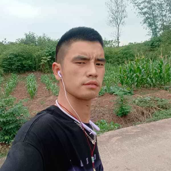 35岁岁四川单身帅哥 - 昌吉吉缘网