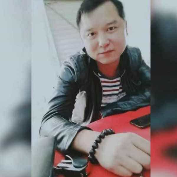 40岁岁湖南单身帅哥 - 昌吉吉缘网