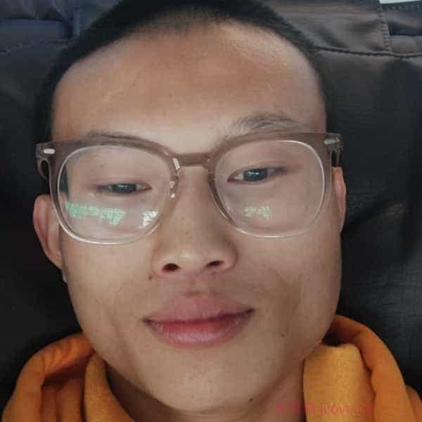 25岁岁四川单身帅哥 - 昌吉吉缘网